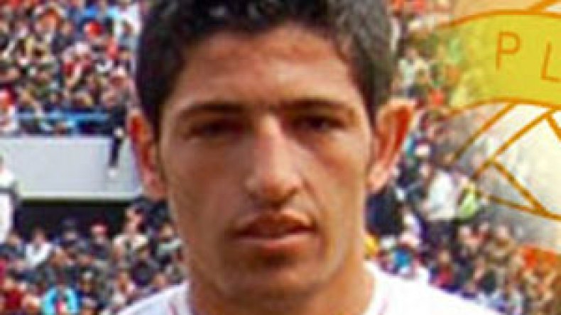 حليش  لن  يلعب  إلا  في  انجلترا