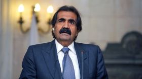 أمير قطر السابق يصاب بكسر في رجله