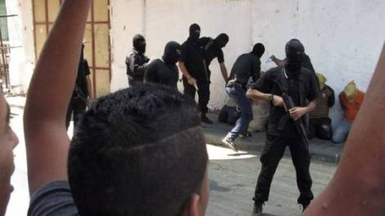 المقاومة تعتقل 15 عميلاً في غزة