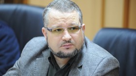 موقفنا من التأجيل أو التمديد يحكمه موقف صريح من بوتفليقة