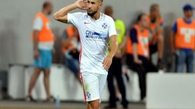 المواطنون يدهسون “حمرون”!