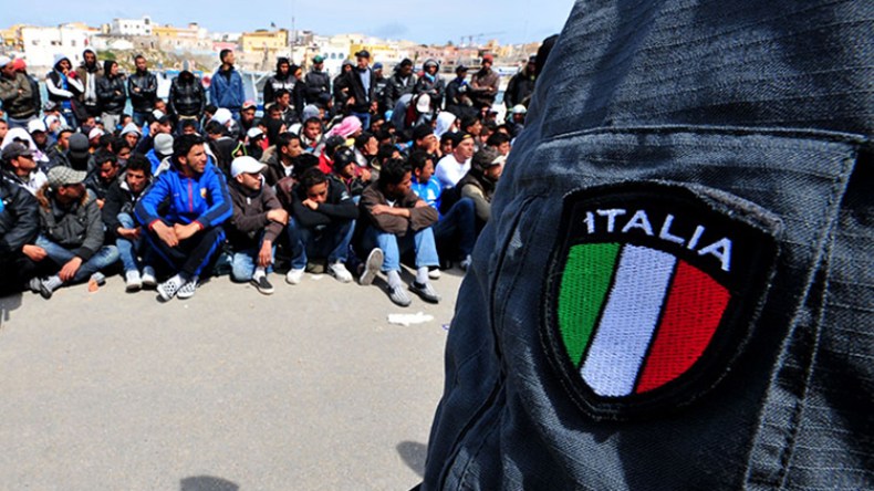 أوروبا تصر على توقيف زحف المهاجرين في منطقة المغرب العربي