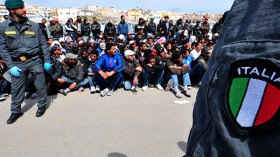 وصول أكثر من 1200 مهاجر إلى صقلية