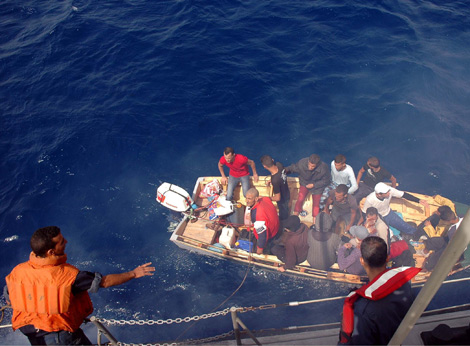 Syrian family arrested on boat for “Illegal immigrants” eastern Algeria
