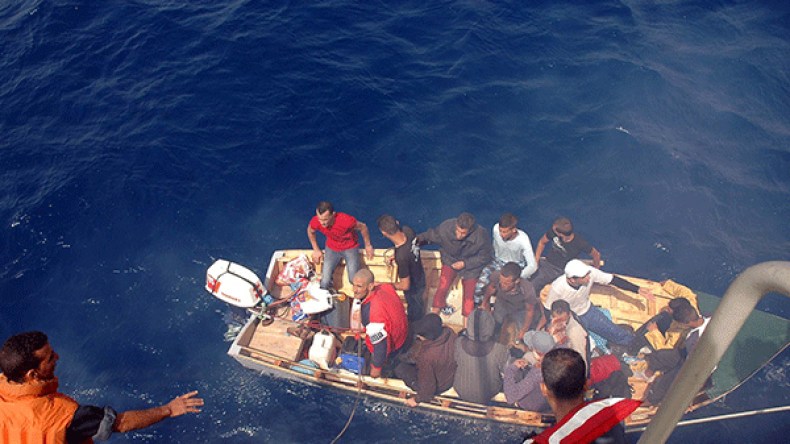 ايطاليا تغلق أبواب أوروبا في وجه “الحراقة” المتدفقين على سردينيا