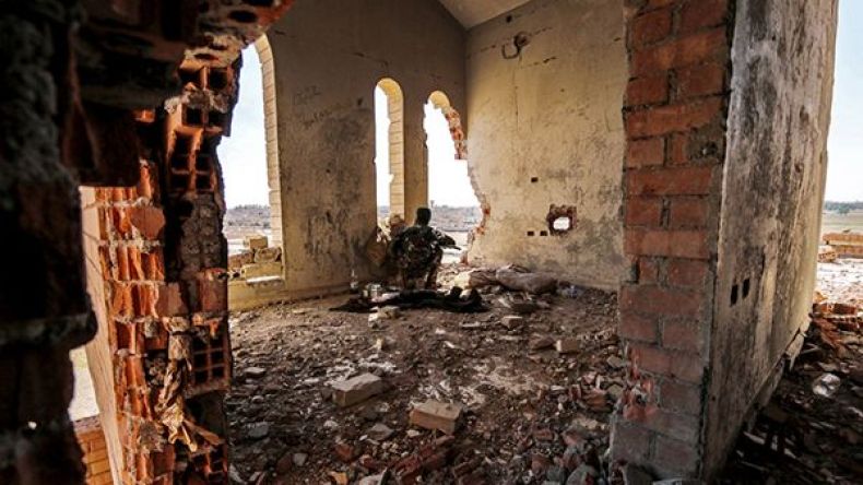 “داعش” يفرج عن 42 مسيحياً آشورياً مقابل فدية