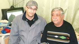 نجوت من الاغتيال .. وأمنيتي الحج وأرفض التشبه بالنساء”