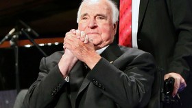 وفاة هلموت كول مهندس توحيد ألمانيا