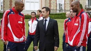 Henry believes Euro 2008 rivals are making a big mistake by writing France off
