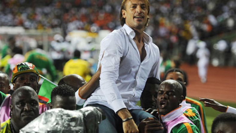 “الثعلب” رونار.. من جامع للقمامة إلى مدرب حاصد لألقاب إفريقيا