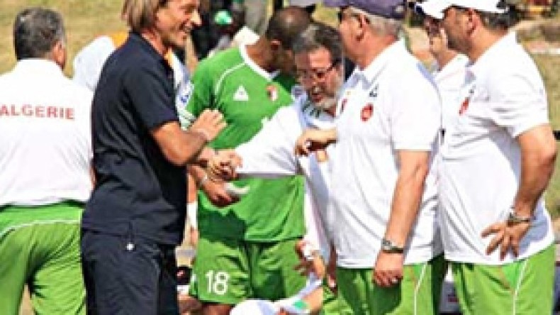 ارفي رونارد: “حذار من الخضر .. كوت ديفوار الجزائر صراع حقيقي”