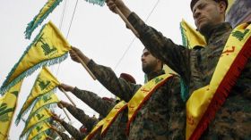 الكويت ترحّل 60 لبنانياً لارتباطهم بحزب الله