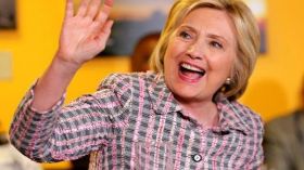 كلينتون تفوز في الانتخابات التمهيدية للديمقراطيين في بورتوريكو