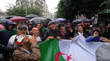 6 Algériens sur 10 disent ne pas regretter le Hirak