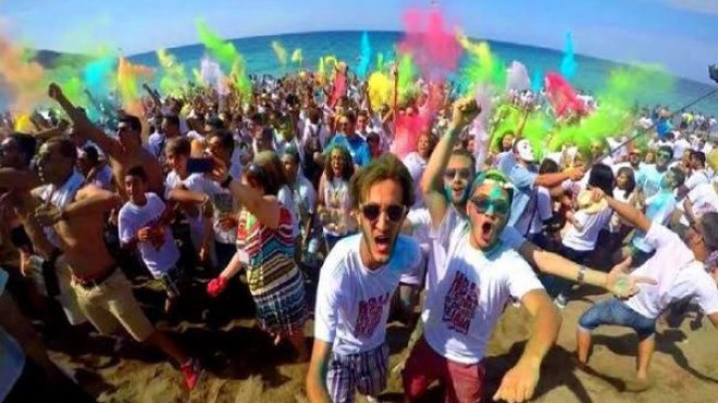 مهرجان الألوان الهندوسي يعود إلى بجاية رغم الانتقادات