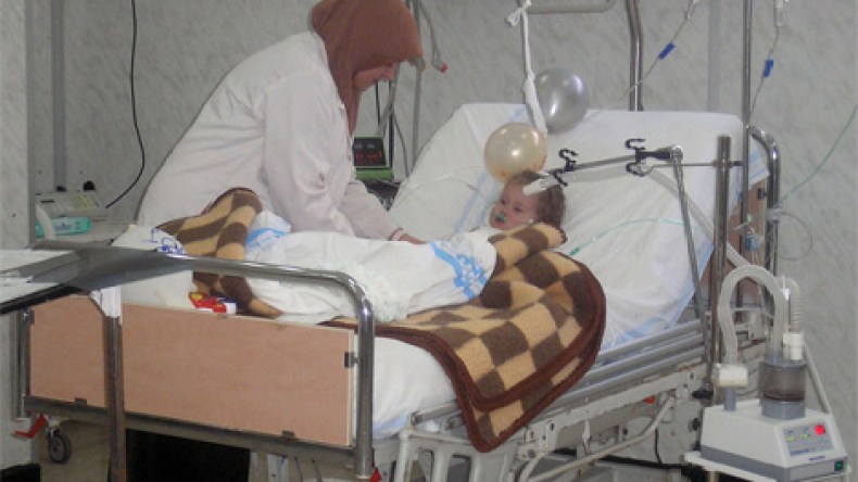 إرسال طواقم طبية شهريا لعلاج المرضى بالجنوب