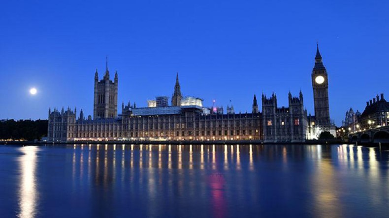 15 مسلماً يفوزون بمقاعد في مجلس العموم البريطاني