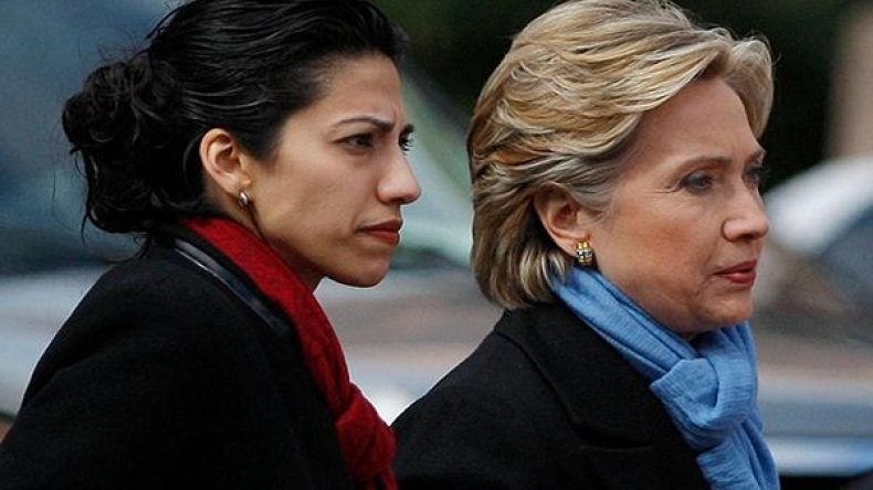 من هي المسلمة هوما عابدين التي تُحرك حملة كلينتون من وراء الستار؟
