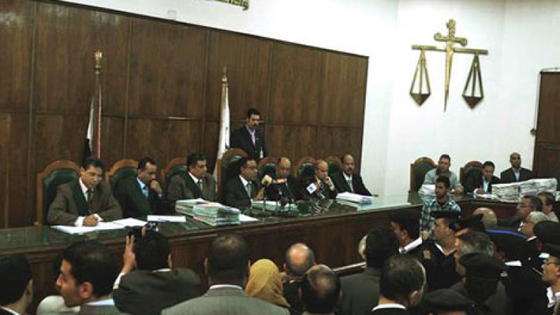 العفو الدولية تطالب مصر بالإفراج عن معارضات لقانون التظاهر