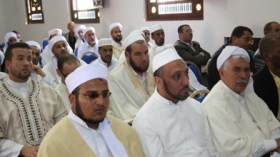 غلام الله يعد بسكن لكل إمام ومؤذن