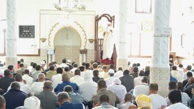 أئمة بلا أجور في رمضان