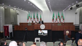 البرلمان برأسين!