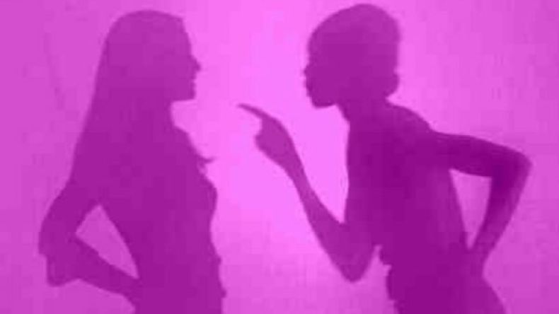 موظفتان متهمتان بتوجيه رسالة كيدية إلى زوج زميلتهما