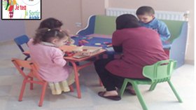 يجب تهيئة أطفال التوحد قبل إدخالهم المدارس تفاديا لتأزم حالتهم