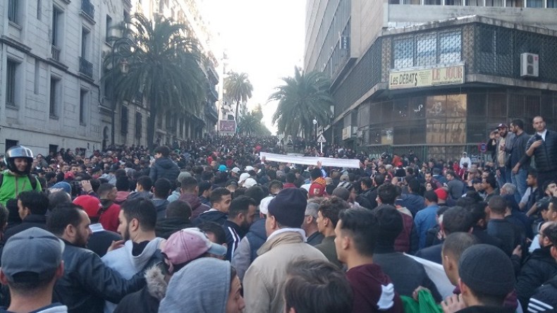 توقيف 41 شخصا في مظاهرات الجمعة