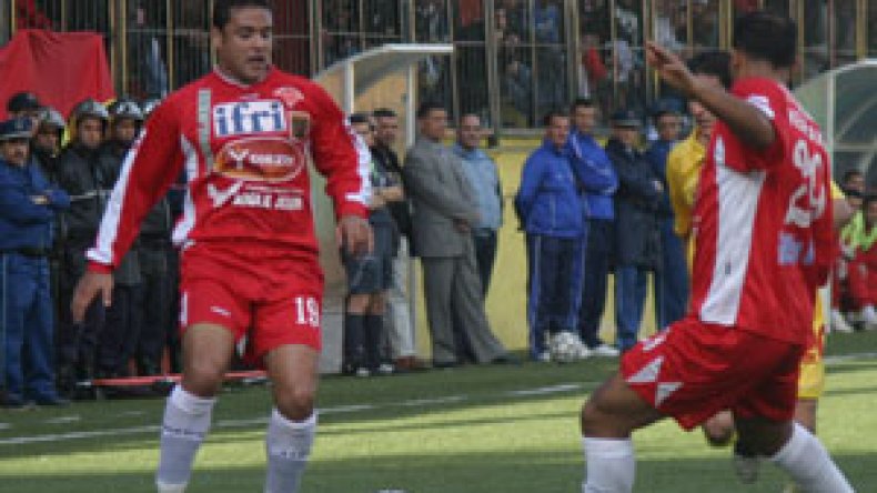 11 لاعبا يهددون بالرحيل من مولودية وهران