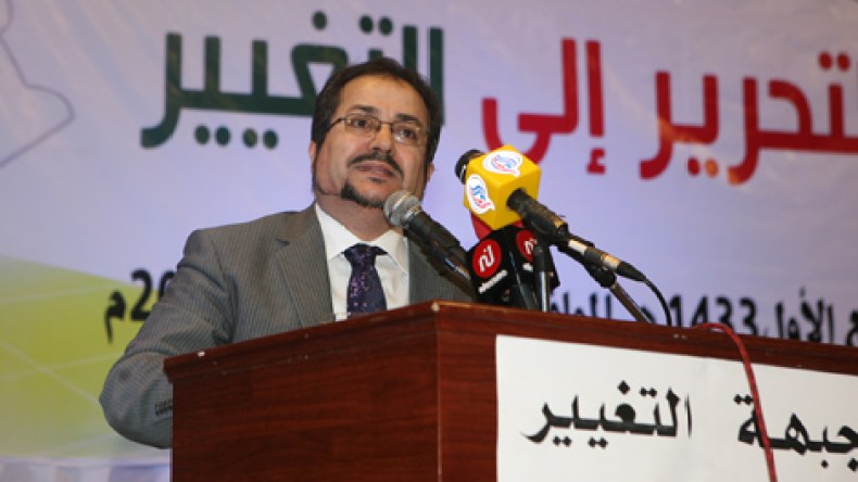 مناصرة رئيسا لجبهة التغيير