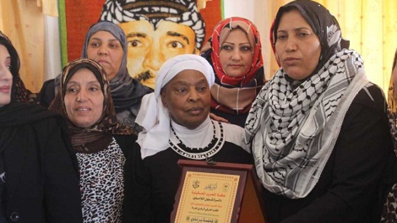 المرأة الفتحاوية تكرم الأسيرة الأولى لحركة فتح