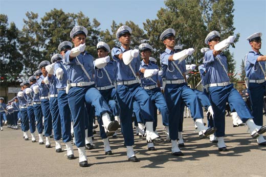 Des augmentations de salaire d’entre 4 000 et 8 000 dinars pour les agents et les officiers de police