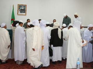 Ghoulamoullah warns Imams against politicizing and issuing decrees contrary to French laws in France