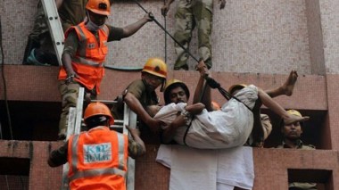 Inde: l'incendie d'un hôpital à Calcutta fait 90 morts