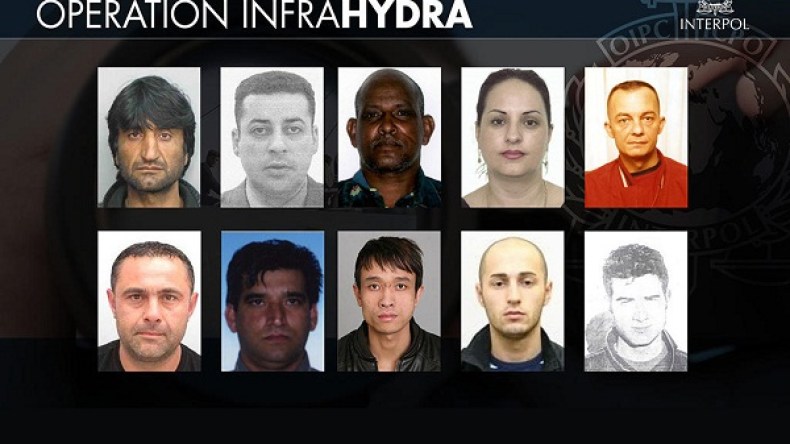 الإنتربول ينشر صورا لكبار مهربي البشر