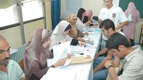 الجامعات تستقبل الطلبة الجدد على دفعات لتفادي الطوابير في التسجيلات