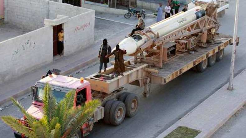 مقتل 25 عنصراً من داعش في انفجار في دير الزور