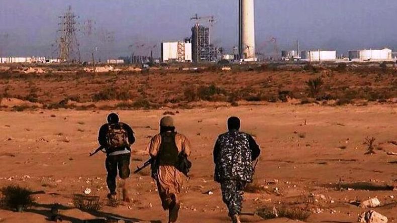 طائرات حربية تستهدف تنظيم “داعش” في سرت الليبية