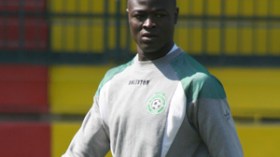 إزيشال يهدد بمقاطعة لقاء سعيدة بسبب جواز سفره