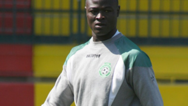 إزيشال يهدد بمقاطعة لقاء سعيدة بسبب جواز سفره