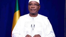 رئيس مالي يناقض فرنسا بشأن غارة جوية.. ماذا قال؟