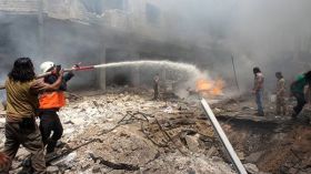 مقتل أكثر من 20 في ضربات جوية في إدلب السورية