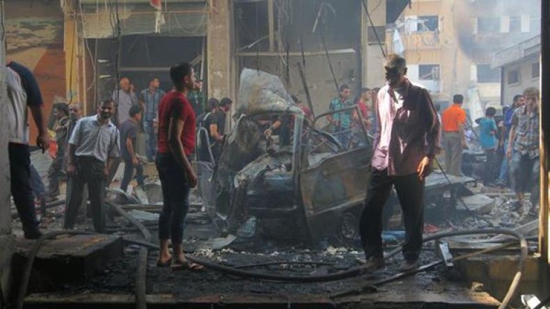 25 قتيلاً في قصف جوي لمدينة إدلب السورية