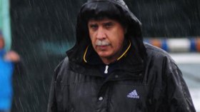 مزيان إيغيل سيواصل على رأس العارضة الفنية