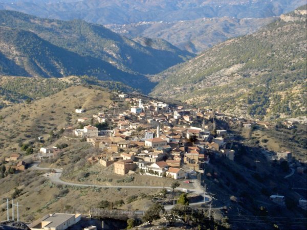 La tension persiste à Aghrib : le Conseil du village chasse une commission d’enquête dépêchée par le Ministère des Affaires religieuses