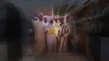 الأئمة في الجزائر.. هل يحملون ما لا طاقة لهم به؟