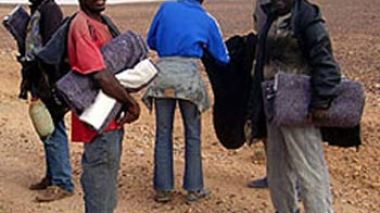 Le Maroc expulse ‭72 immigrants africains vers l’Algérie ‬