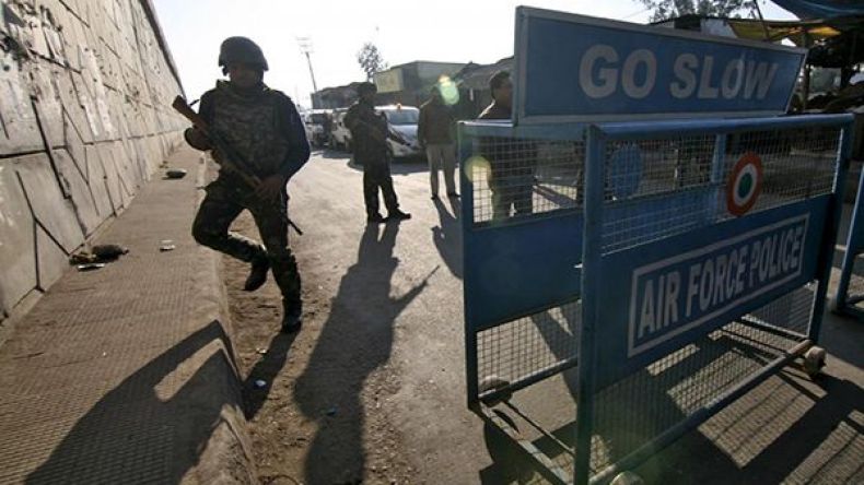 ستة قتلى في هجوم لمسلحين على قاعدة جوية هندية