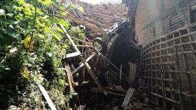 31 قتيلاً في انهيار أرضي في إندونيسيا